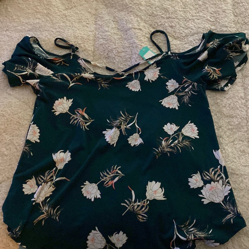 Kaileigh velette back detail cold shoulder know top